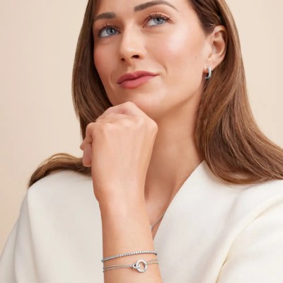 Personalized Name Engraved Interlocking Bracelet Best Jewelry Gift for Mom